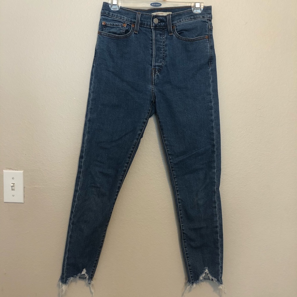 LIKE NEW - Levi’s Wedgie Skinny Jeans